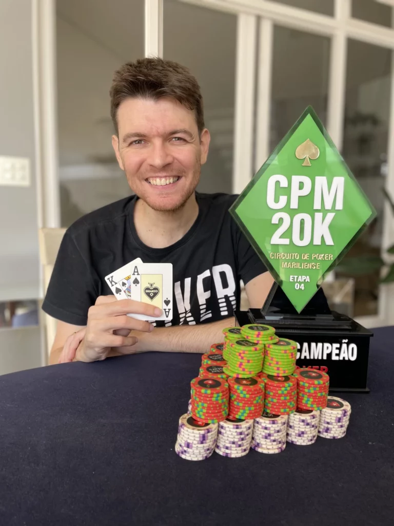 Curso de Poker do Felipe Carmanhani recomendado para iniciantes em como jogar poker profissionalmente