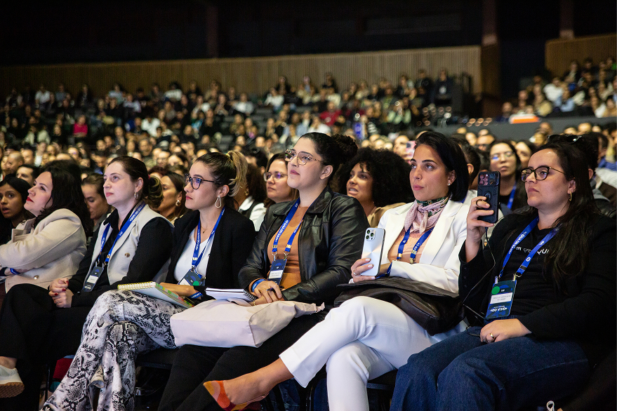 O Novo Mercado Ao Vivo (ONM Ao Vivo) vale a pena e é melhor o curso de marketing digital 2025 para iniciantes